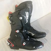 картинка Мотоботы SIDI MAG-1 blk 42 20345 42 от магазина moto-bazar61.ru