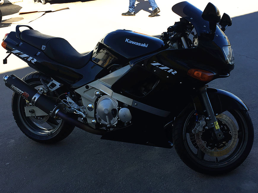 мотоцикл KAWASAKI ZZR 400