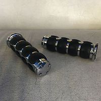 картинка Ручки TRIGGER XL-685B (kuryakyn) 25mm/140mm хром от магазина moto-bazar61.ru
