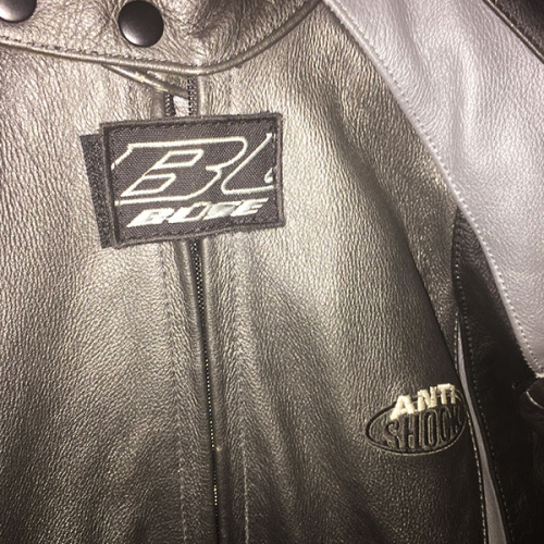 картинка КУРТКА  кожа BUSE AntiShock blk/grey/silver 52 15692 от магазина moto-bazar61.ru фото 2