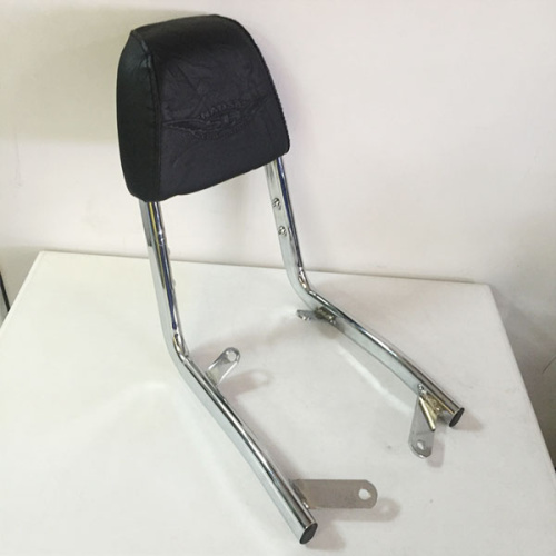 картинка Спинка с креплением SHAD VT600 SHADOW 95 H0S65SN от магазина moto-bazar61.ru