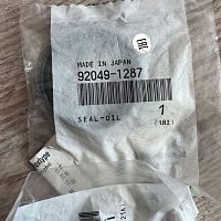 картинка Сальник KAWASAKI 92049-1287 35мм*52мм*7мм от магазина moto-bazar61.ru