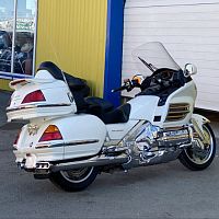 Мотоцикл HONDA GL 1800 SC47-1000036 2001 - вид спереди и сбоку