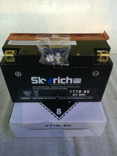 картинка АКБ SKYRICH YT7B-BS 12303 от магазина moto-bazar61.ru