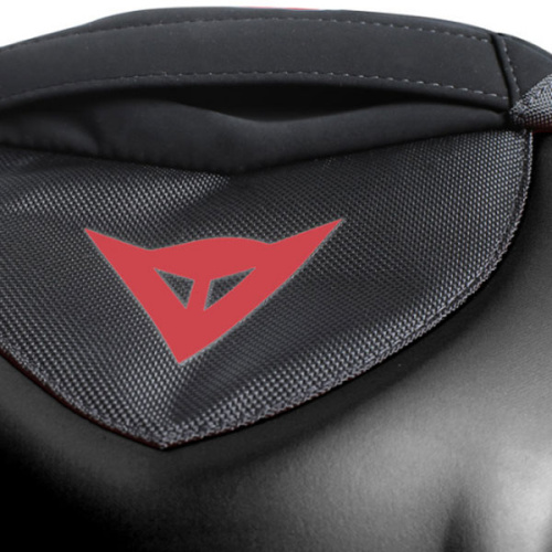 картинка Рюкзак DAINESE D-MACH W01 Stealth-black 201980060 от магазина moto-bazar61.ru фото 3