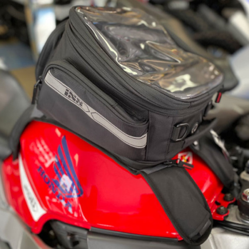 картинка Cумка на бак IXS Tank Bag Large X92297-003-00 от магазина moto-bazar61.ru фото 3