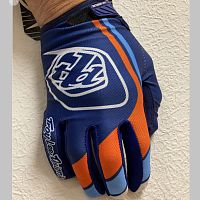 картинка Перчатки TroyLeeDesigen AIR blue L 22279 от магазина moto-bazar61.ru