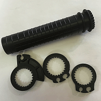 картинка РУЧКА ГАЗА универсальная 3 адаптера 22mm 410-130 от магазина moto-bazar61.ru