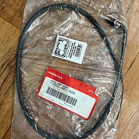 картинка Тросик подсоса Honda CB600F Hornet 2003-2006 17950-MBZ-K00 от магазина moto-bazar61.ru