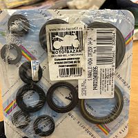 картинка Сальники двигателя ATHENA CRF250R 04-15 P400210400095 от магазина moto-bazar61.ru