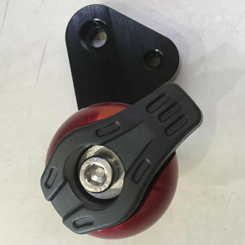 картинка Слайдеры CNC R-1 09-14 RED 08611 от магазина moto-bazar61.ru фото 3