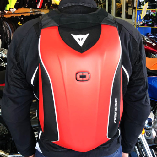 картинка Рюкзак DAINESE D-MACH 059 fiuo-red 201980060 от магазина moto-bazar61.ru фото 2