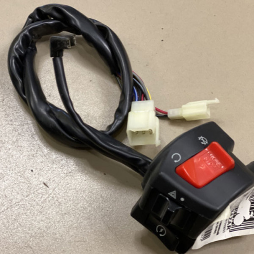 Пульт Управления правый CB 400/1300 Vtec 19102 - фото в магазине moto-bazar61.ru Пульт Управления правый CB 400/1300 Vtec 19102 для мотоциклов - видеообзор