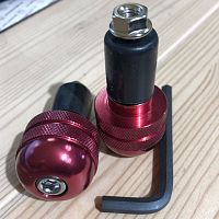картинка Грузики руля EMGO ANTI-VIBRATION BAR END RED 23-96464 от магазина moto-bazar61.ru