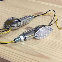 картинка Поворотники на ножке EMGO Luna Chrom/Clear LED 61-75350 от магазина moto-bazar61.ru