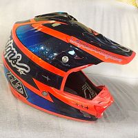 картинка Шлем Troy Lee Designs TeamEce orange/navy M 150-0003 от магазина moto-bazar61.ru