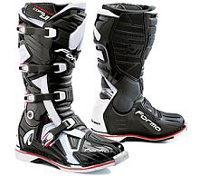 картинка Мотоботы FORMA DOMINATOR COMP 2.0 BLACK 44 FORC480 14199 44 от магазина moto-bazar61.ru