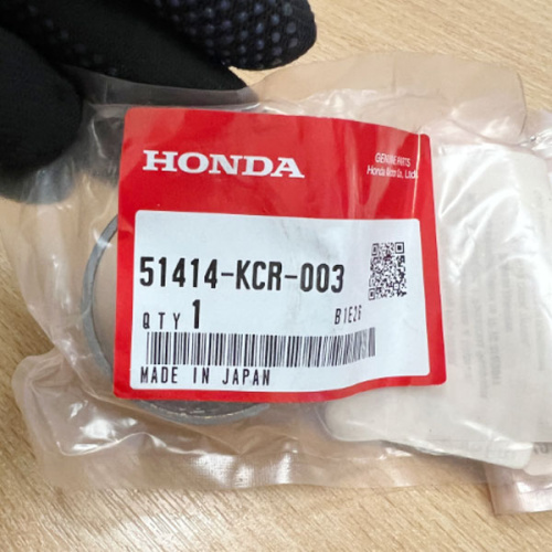 картинка Втулка направляющая на вилку HONDA 51414-KCR-003 от магазина moto-bazar61.ru