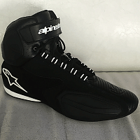 картинка Кроссовки ALPINESTARS Faster Vented blk 9 42 от магазина moto-bazar61.ru