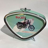 картинка Часы LOUIS будильник DUCATI 50233 от магазина moto-bazar61.ru