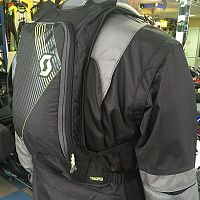 картинка Рюкзак SCOTT Hydro Roamer blck/neon/yell SC_246219-4755223 от магазина moto-bazar61.ru