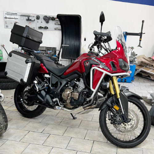 картинка HONDA CRF1000L AFRICA TWIN SD04-1100349 2016 от магазина moto-bazar61.ru