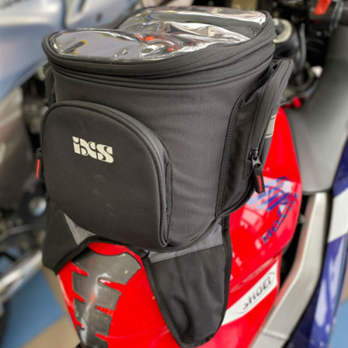 картинка Cумка на бак IXS Tank Bag Large X92297-003-00 от магазина moto-bazar61.ru фото 2
